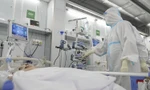 2 người tử vong, số ca mắc COVID-19 tăng gấp ba lần ở TPHCM 