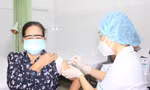 TPHCM sẽ tiêm nhắc lại vắc xin COVID-19 cho nhóm nguy cơ