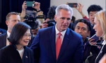 Bà Thái Anh Văn trong cuộc gặp Chủ tịch Hạ viện Mỹ Kevin McCarthy. (Ảnh: Reuters)