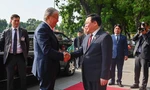 Chủ tịch Quốc hội Vương Đình Huệ hội kiến Tổng thống Kazakhstan Kassym-Jomart Tokayev