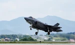 Một chiếc tiêm kích F-35 cất cánh từ căn cứ không quân Cheongju, Hàn Quốc, 21/8. (Ảnh: Yonhap)