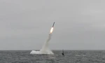 Tàu ngầm USS Annapolis (SSN 760) phóng một tên lửa Tomahawk trên vùng biển California năm 2018