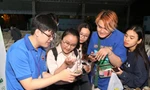 Bạn trẻ TPHCM sôi nổi tham gia sự kiện Giờ Trái đất 2023