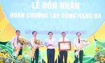 Tròn 3 năm thành lập, 'thành phố trong lòng thành phố' đầu tiên nhận Huân chương Lao động