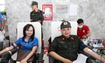Sinh viên Văn Hiến góp giọt máu tình nguyện trong Tháng Thanh niên 