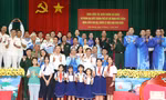 Những món quà thắm tình hậu phương