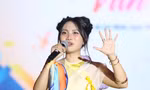 Phương Mỹ Chi cùng sinh viên TPHCM 'quẩy' hết mình mừng thành công ngày hội lớn 