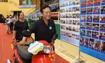 Người dân ở quận vừa thoát nghèo mừng rỡ khi được hỗ trợ phương tiện mưu sinh