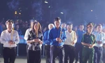 Bí thư thứ nhất T.Ư Đoàn Bùi Quang Huy dâng hương, thắp nến tri ân những người anh hùng