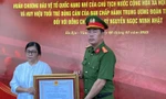 Truy tặng Huân chương bảo vệ Tổ quốc cho chiến sĩ hi sinh khi khống chế kẻ ngáo đá