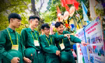 Tân binh vui hội trước giờ nhập ngũ