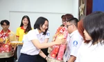 Món quà tri ân tặng các cán bộ Hội Sinh viên ngày giáp Tết