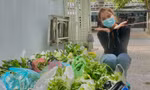 Những cô gái Sài thành gửi thực phẩm thuốc men cho người dân vùng cách ly, phong tỏa