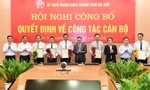 Lãnh đạo UBND TP. Hà Nội chúc mừng các cán bộ được điều động, luân chuyển, ngày 3/11/2022.
