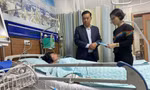 Đại diện Sở LĐTB&XH Hà Nội trao hỗ trợ khẩn cấp của thành phố đến nạn nhân và gia đình