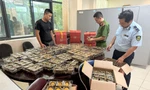 Đội QLTT số 9 phối hợp với Công an quận Tây Hồ phát hiện hơn 800 chiếc bánh trung thu nhập lậu