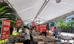 Hội chợ sách cũ tại Hà Nội thu hút nhiều bạn trẻ trải nghiệm