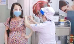 Nóng: Khẩn trương tiêm vắc xin phòng COVID-19 cho phụ nữ mang thai từ 13 tuần