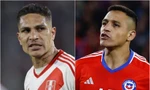 Paolo Guerrero và Alexis Sanchez.