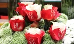 Hoa hồng in chữ 'Love' cháy hàng dịp Valentine