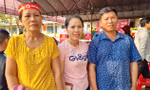 Cả nhà rủ nhau hiến máu