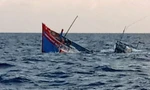 Tàu cá ở Quảng Nam, Quảng Ngãi bị sóng đánh chìm, cứu hơn 80 người, 15 ngư dân mất tích