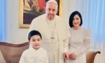 Con trai và vợ cũ Đan Trường diện kiến Giáo hoàng Francis