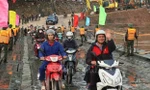90 phút thông xe, cầu phao Phong Châu đón hơn 10.000 lượt phương tiện lưu thông