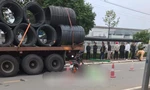 Đâm vào đuôi xe đầu kéo đang đỗ, một người đi xe máy tử vong