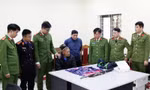 Đối tượng gần 70 tuổi cầm theo súng đã lên nòng băng rừng, vận chuyển ma túy
