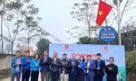 'Thắp sáng đường quê' mang ánh sáng về xã nghèo Phú Thọ