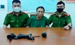 Bắt đối tượng truy nã đặc biệt nguy hiểm cùng nhiều vũ khí quân dụng