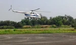 Máy bay Mi 171 trở về sân bay Cà Mau