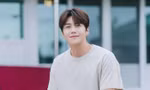 Giữa bão drama, bạn gái cũ Kim Seon Ho được khen vì làm điều này cho Hometown Cha Cha Cha