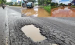 Nhiều tuyến đường ở Đắk Lắk xuống cấp nghiêm trọng 