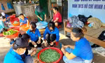 Bữa cơm yêu thương dưới đỉnh Ngọc Linh 