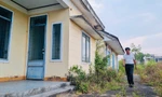 Lạ lùng giám đốc gần 70 tuổi 'không được' nghỉ hưu, lương 0 đồng