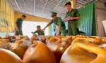 Bắt giữ hơn 1.200 lít dầu D.O không rõ nguồn gốc