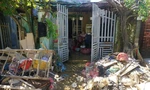 'Rốn lũ' của Đà Nẵng vẫn ngập bùn non và rác