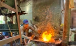 Làng rèn hơn 3 thế kỷ liên tục đỏ lửa dịp cận Tết
