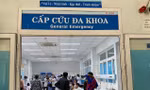 Xác định danh tính người phụ nữ phát đồ ăn 'lạ' khiến hàng loạt học sinh nhập viện