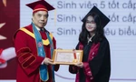 Nữ sinh Nghệ An sở hữu loạt giải thưởng Toán học tốt nghiệp sớm Trường Đại học Ngoại thương 
