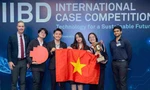 Nhóm sinh viên RMIT mang màu cờ Việt Nam đoạt cúp Đồng cuộc thi quốc tế tại Hong Kong