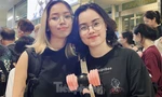 Sân bay Nội Bài kín người đón BlackPink, nhưng bao nhiêu người là fan thật?