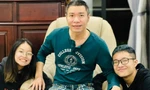 Hai con riêng đến thăm bố, NSND Công Lý viết một câu đầy tình cảm