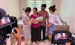 Thương ngày nắng về: Hé lộ cảnh bà Nga bế cháu mới sinh, Đông Phong ra mắt mẹ vợ tương lai