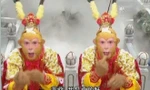 Tây Du Ký 1986: Clip hiếm cảnh hậu trường 2 Mỹ Hầu Vương thật giả phân tài cao thấp 