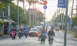 Hình ảnh khác biệt giữa 2 làn xe khi người dân quay lại TPHCM