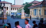 Người dân xếp hàng từ 3h sáng xem tòa xét xử bà Nguyễn Phương Hằng