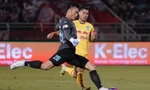 Bùi Tiến Dũng mắc sai lầm, TPHCM thất thủ 0-2 trước HAGL trên sân Thống Nhất